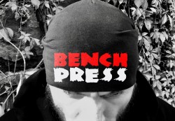 Шапка BENCH PRESS